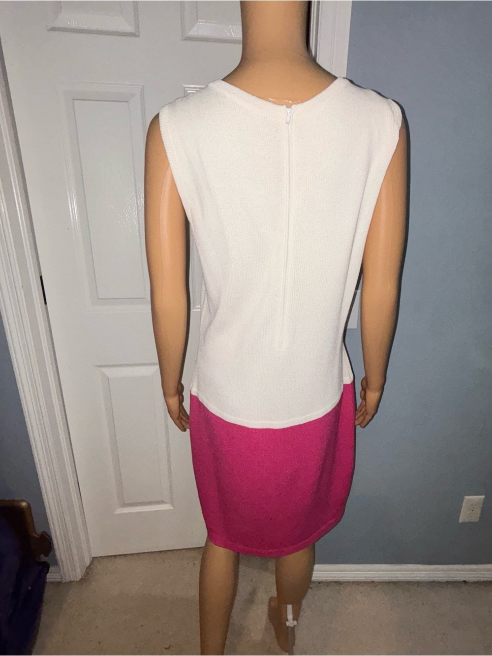 Vintage St. John Collection Fuchsia Pink and white Knit Dress & Cardigan Set - Picture 10 of 11